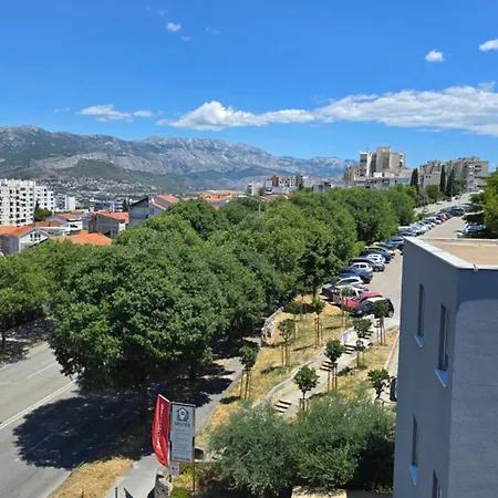 Small Northside Διαμέρισμα *